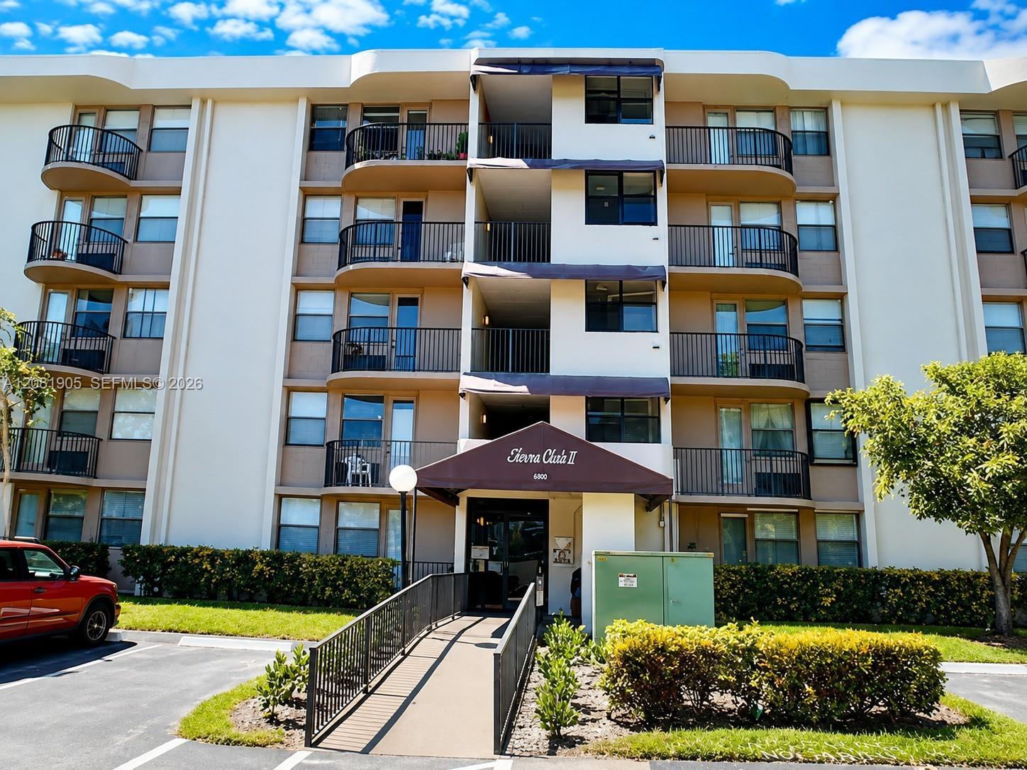 2701 Riverside Dr # B, Coral Springs FL 33065
