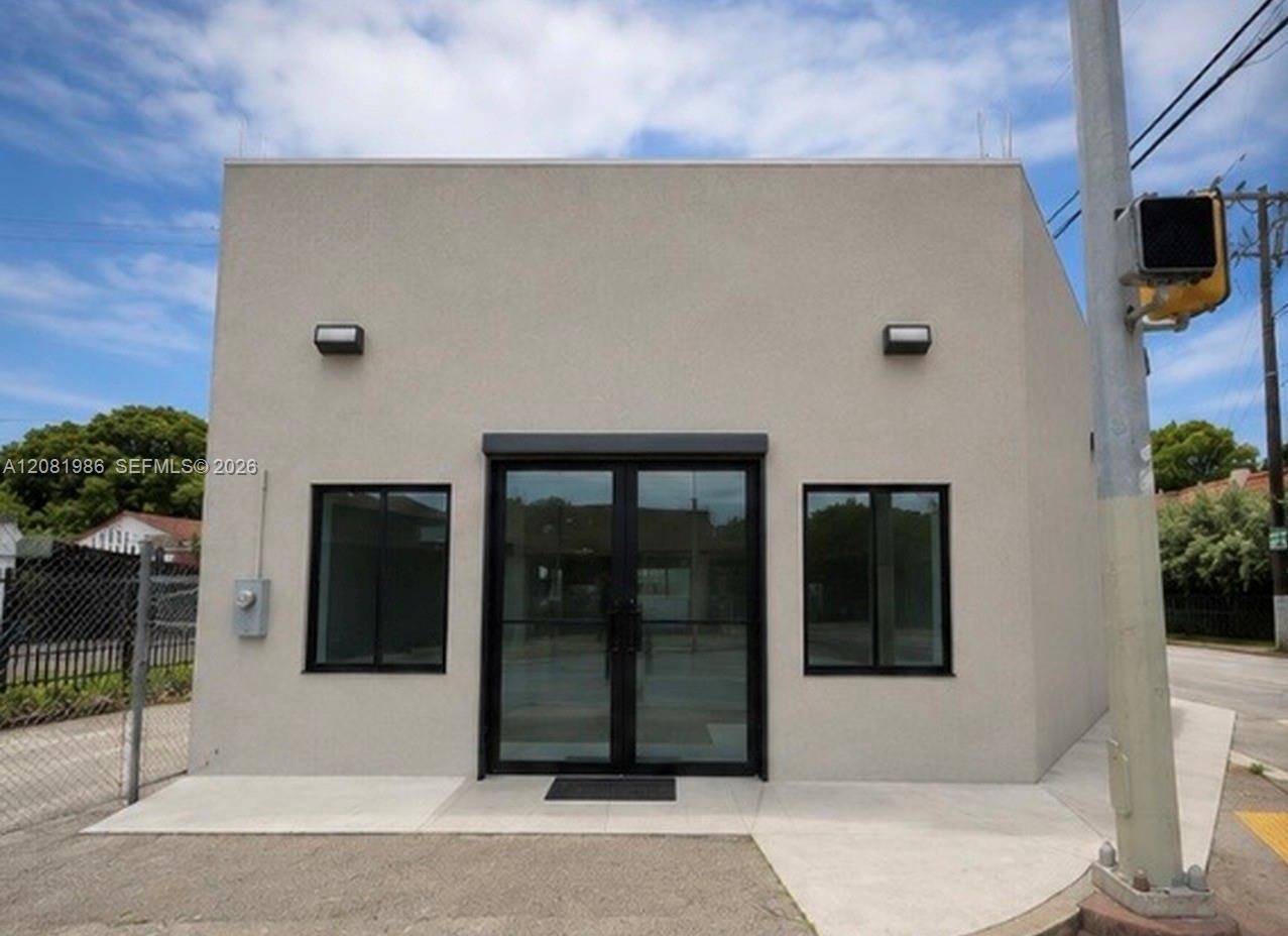 600 SW 17th Ave, Miami FL 33135
