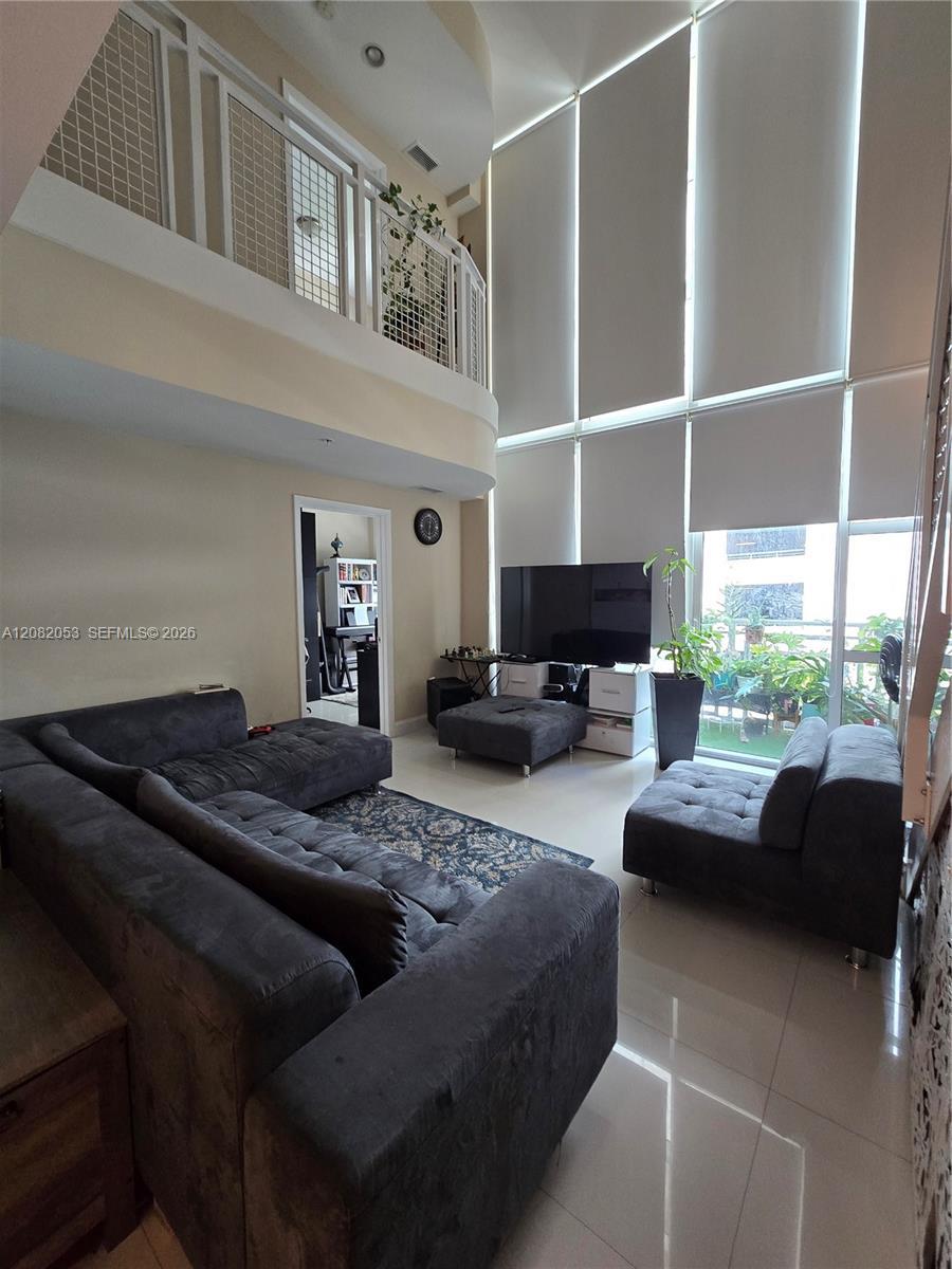 244 Biscayne Blvd # 652, Miami FL 33132
