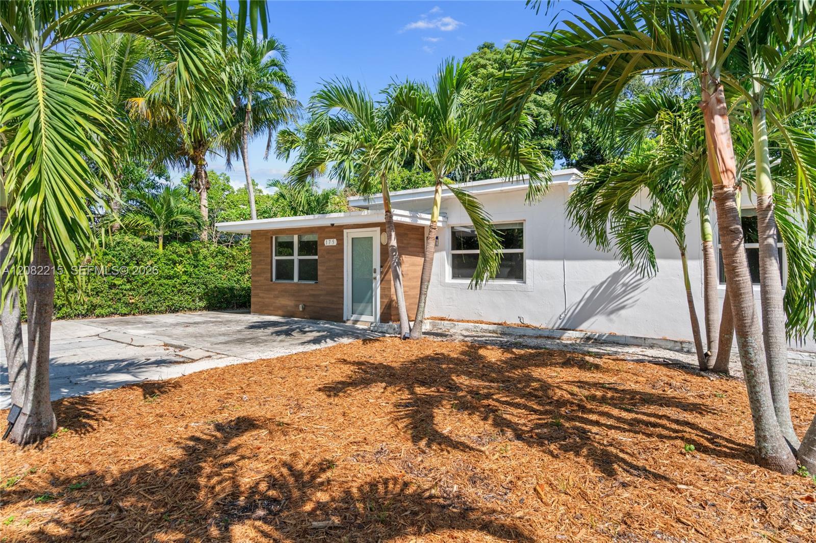 175 NW 121st St, North Miami FL 33168