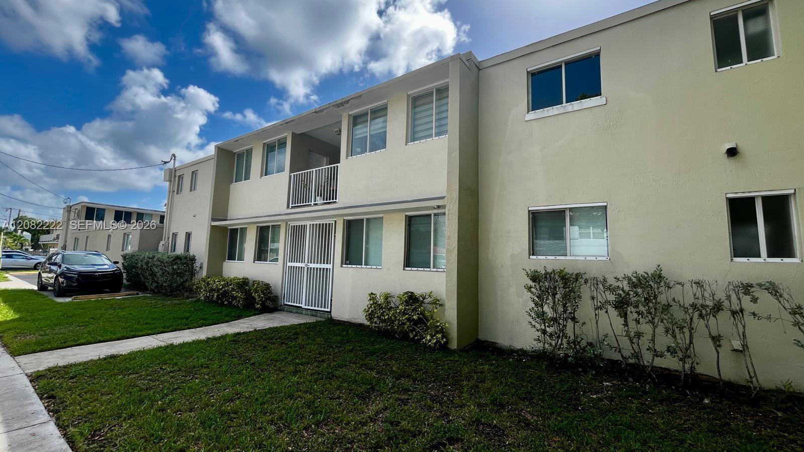 695 SW 11th St # 204, Miami FL 33129