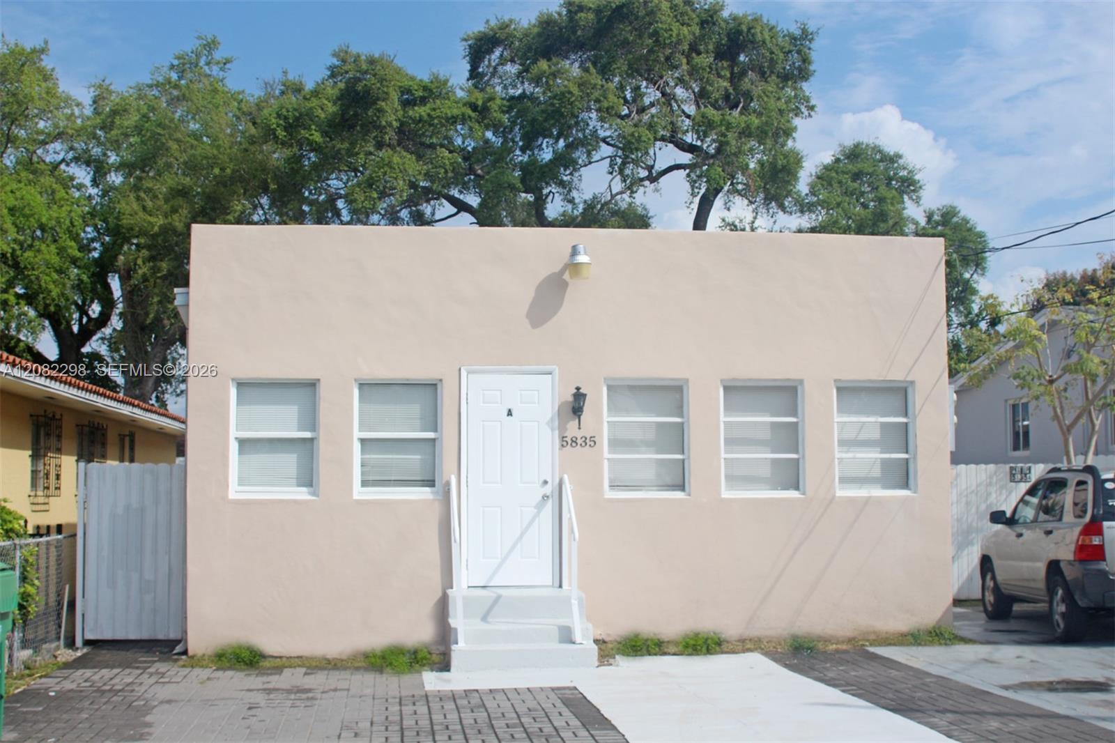 5835 SW 4th St # A, Miami FL 33144