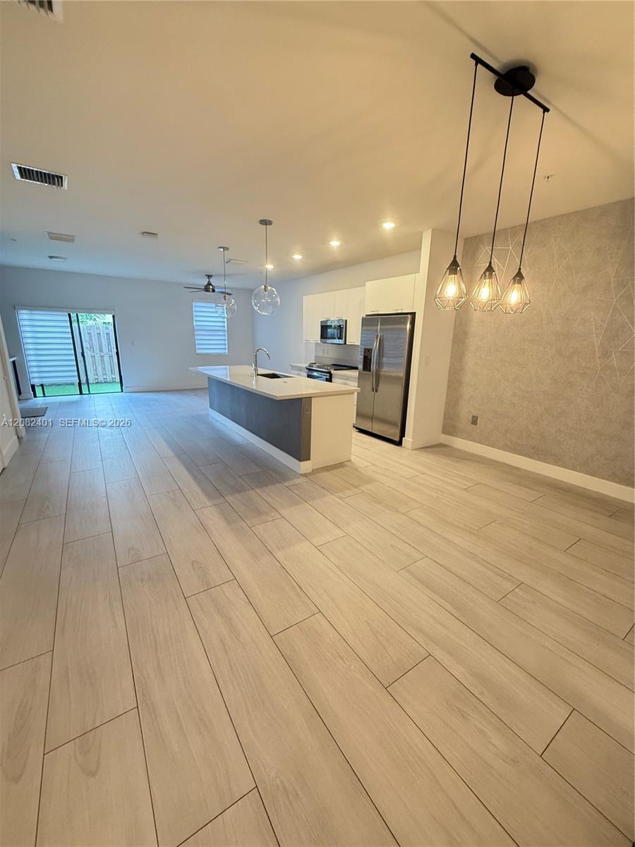10407 NW 82nd St # 4, Doral FL 33178