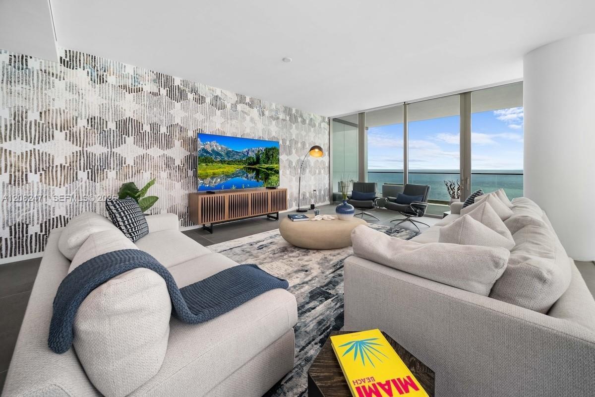 2000 S Ocean Dr # 31B, Hallandale Beach FL 33009