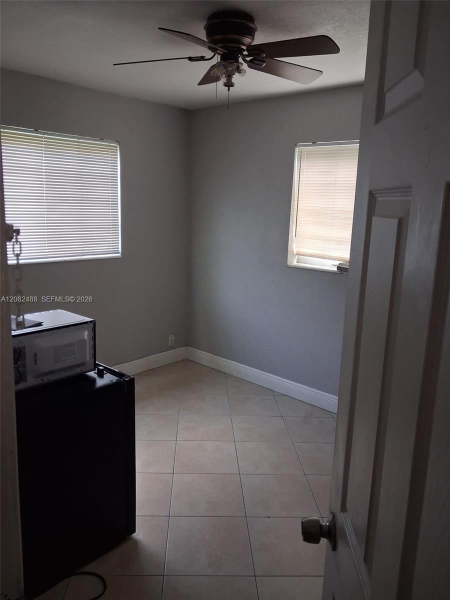 1050 NW 25th Ave # 0, Fort Lauderdale FL 33311