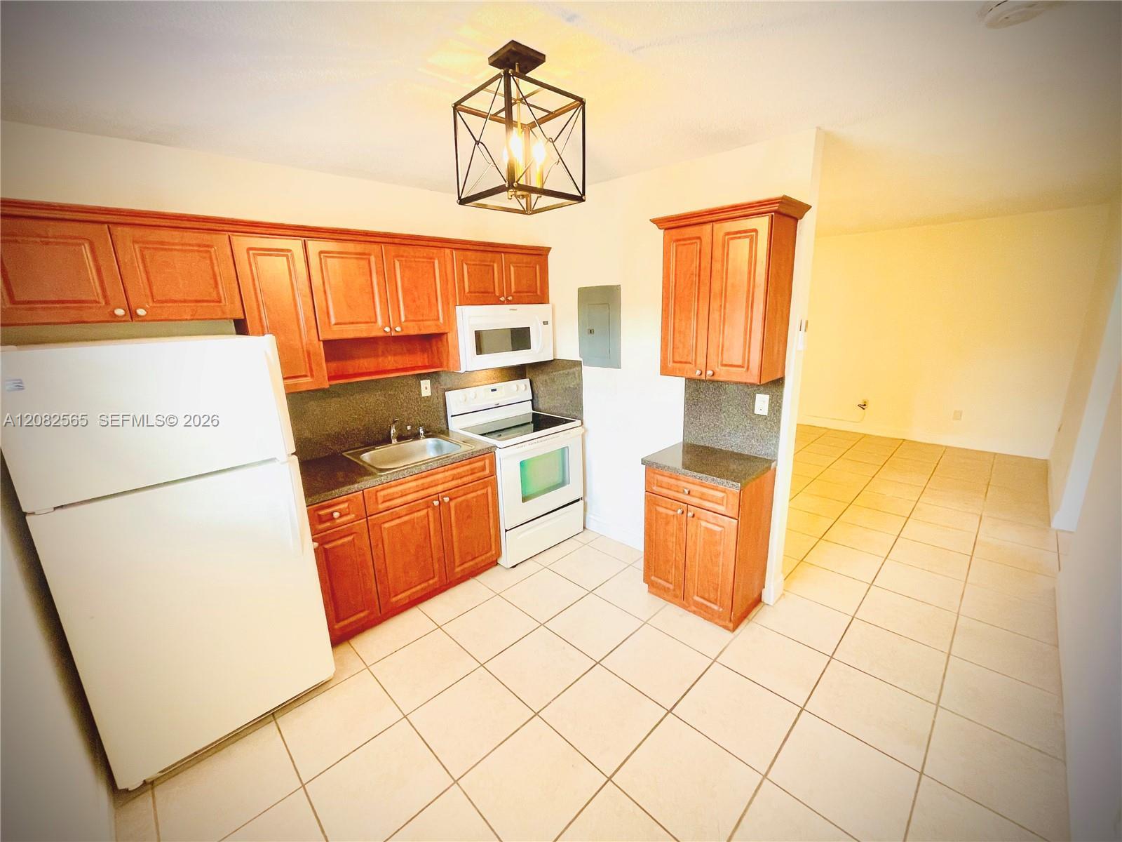 47 NW 47th Ave # 14, Miami FL 33126
