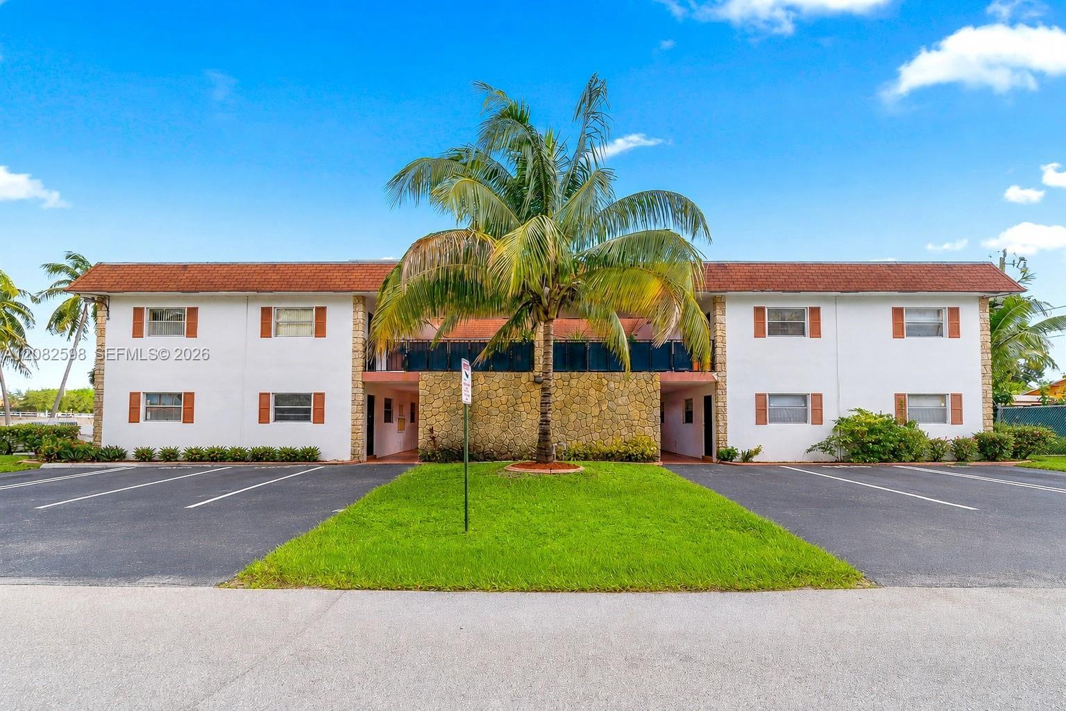 238 SW 1st St # 1, Pompano Beach FL 33060