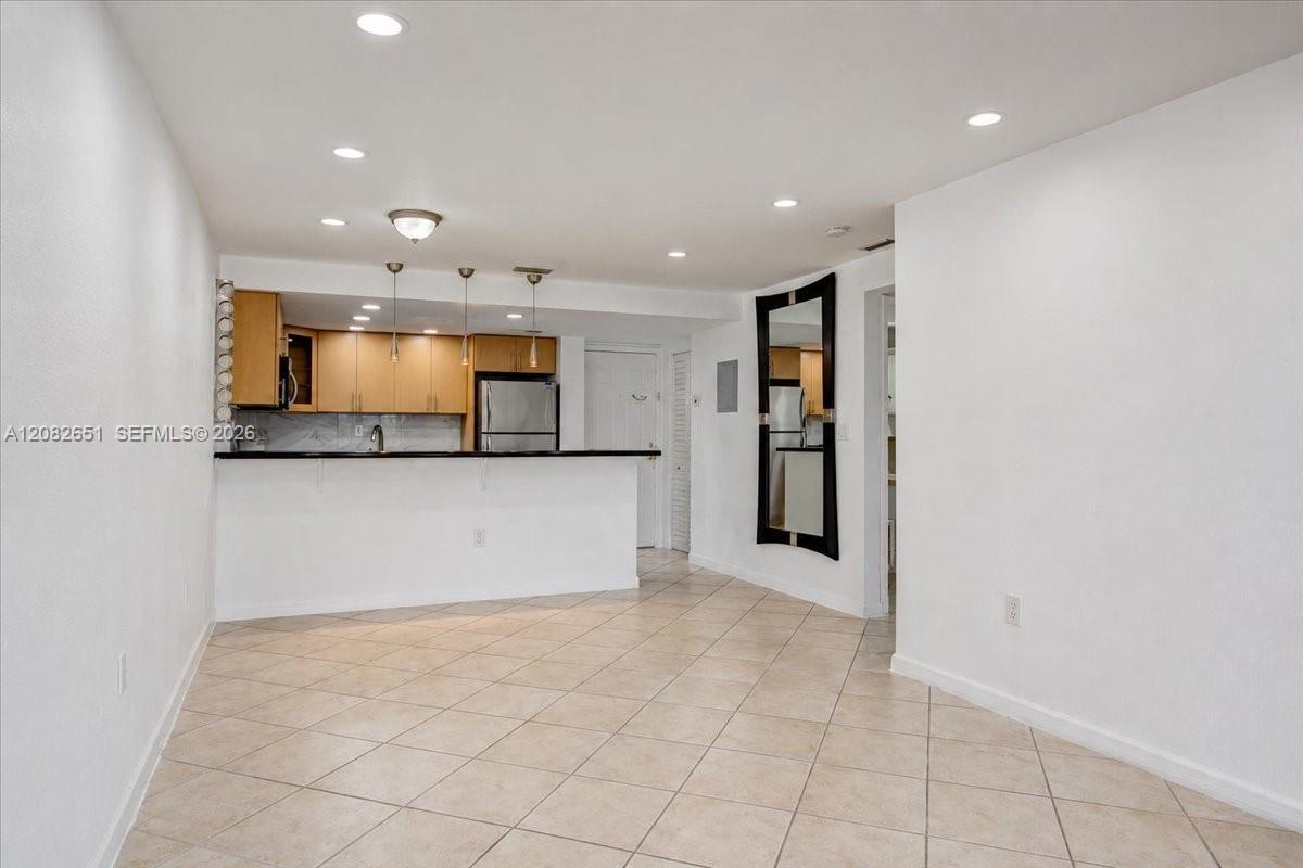 1975 Normandy Dr # 303, Miami Beach FL 33141