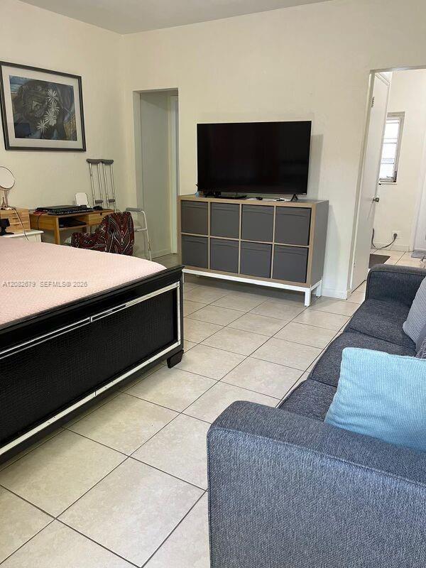 730 SW 10th St # 1, Miami FL 33130