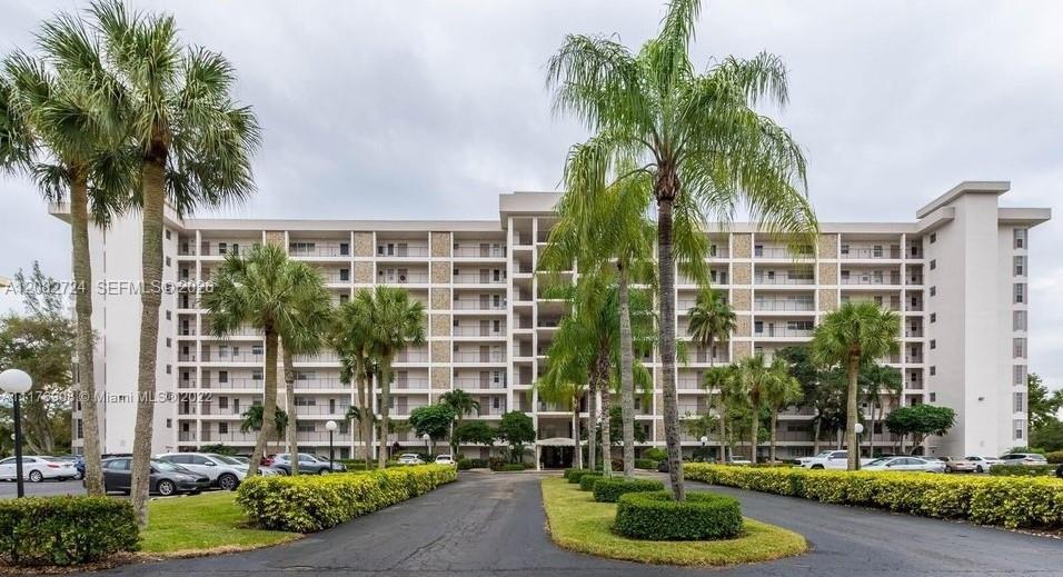 3000 S Course Dr # 304, Pompano Beach FL 33069