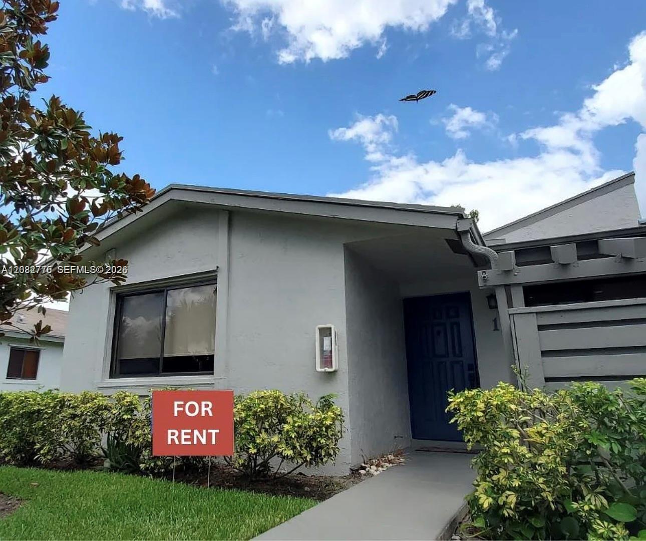 445 Lakeview Dr # 1, Weston FL 33326