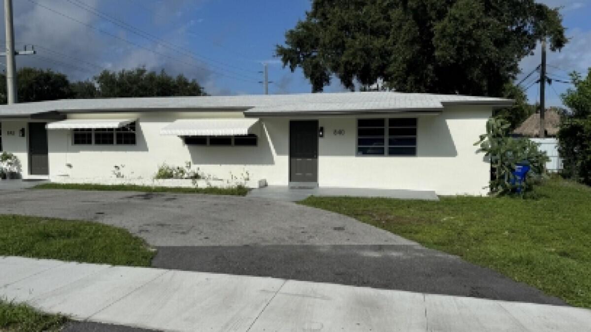 842 S 63rd Avenue, Hollywood FL 33023