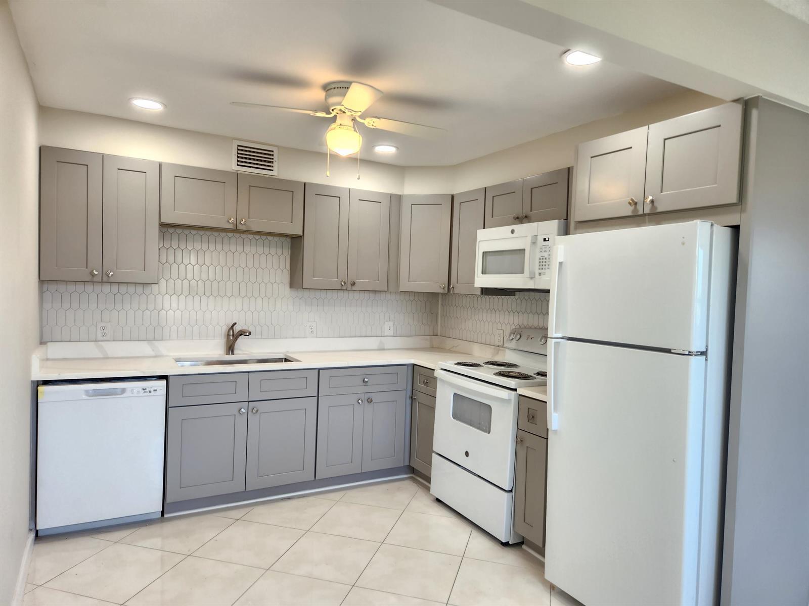 3025 Newcastle B, Boca Raton FL 33434