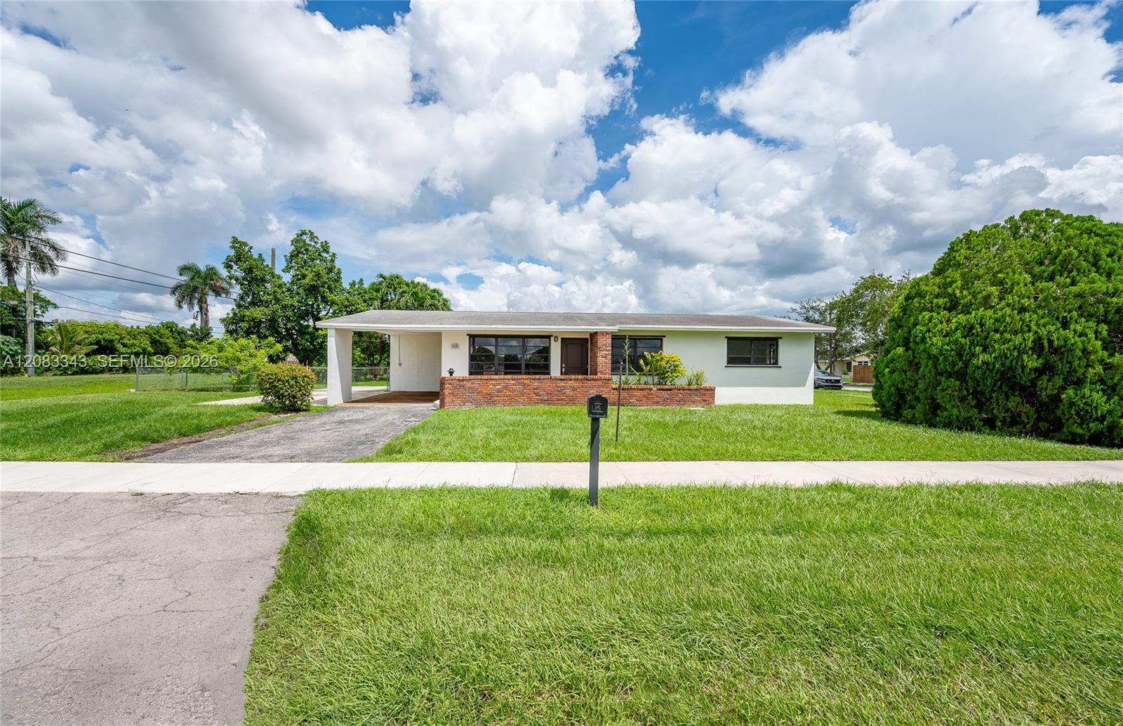 955 NW 15th St, Homestead FL 33030