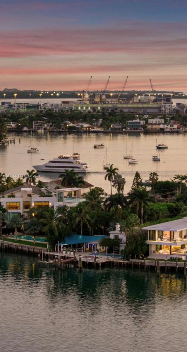 1421 N Venetian Way, Miami FL 33139