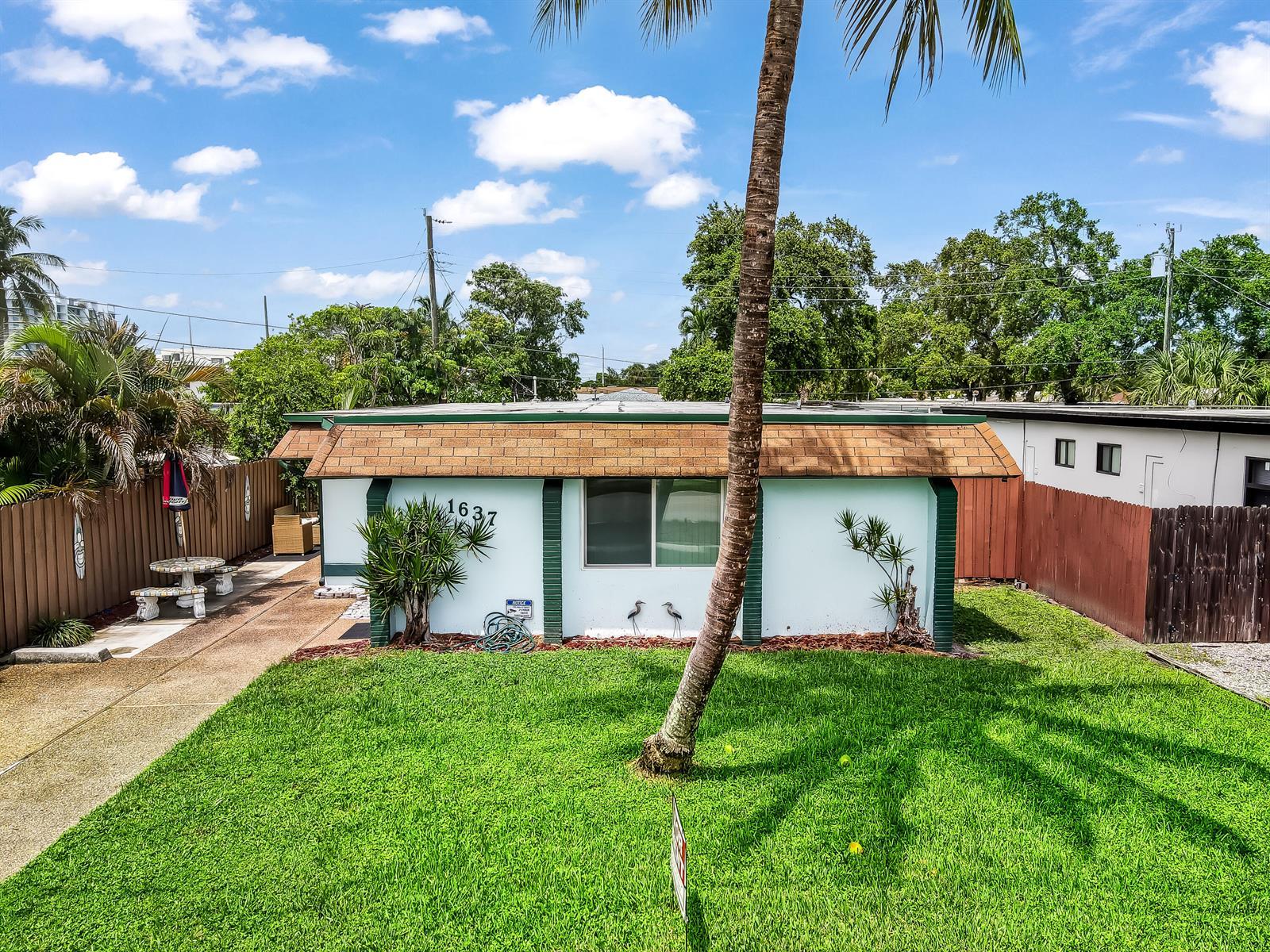 1637 Taft Street, Hollywood FL 33020