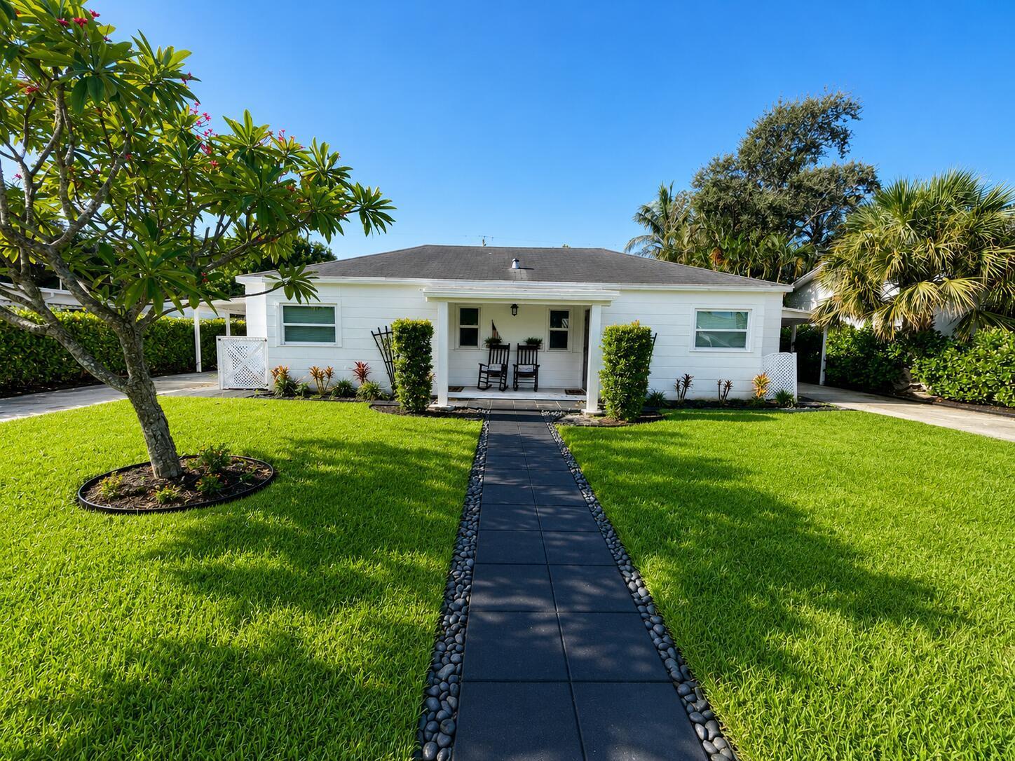 124 MAYFIELD Road, Lantana FL 33462