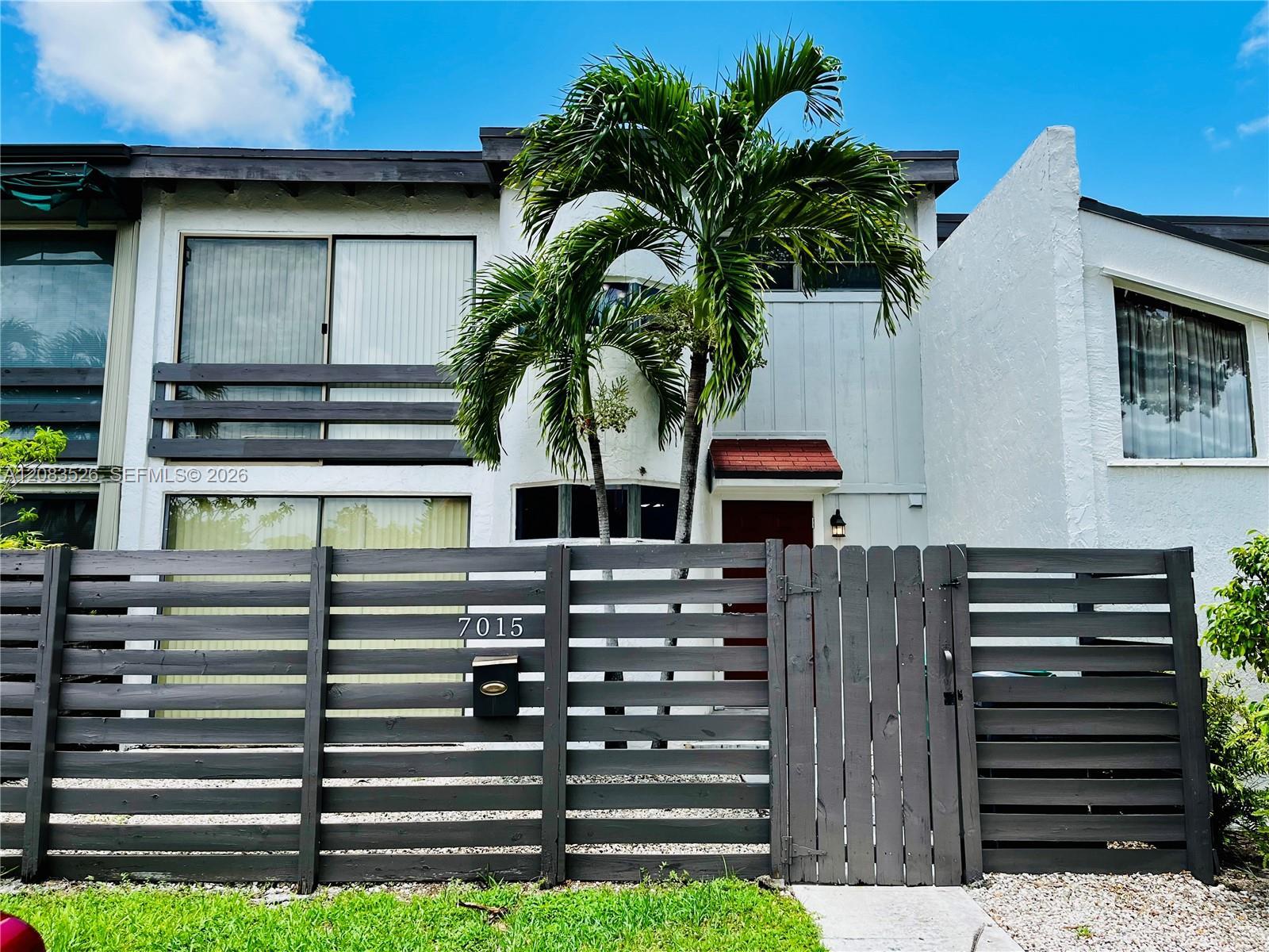 7015 SW 111th Pl, Miami FL 33173