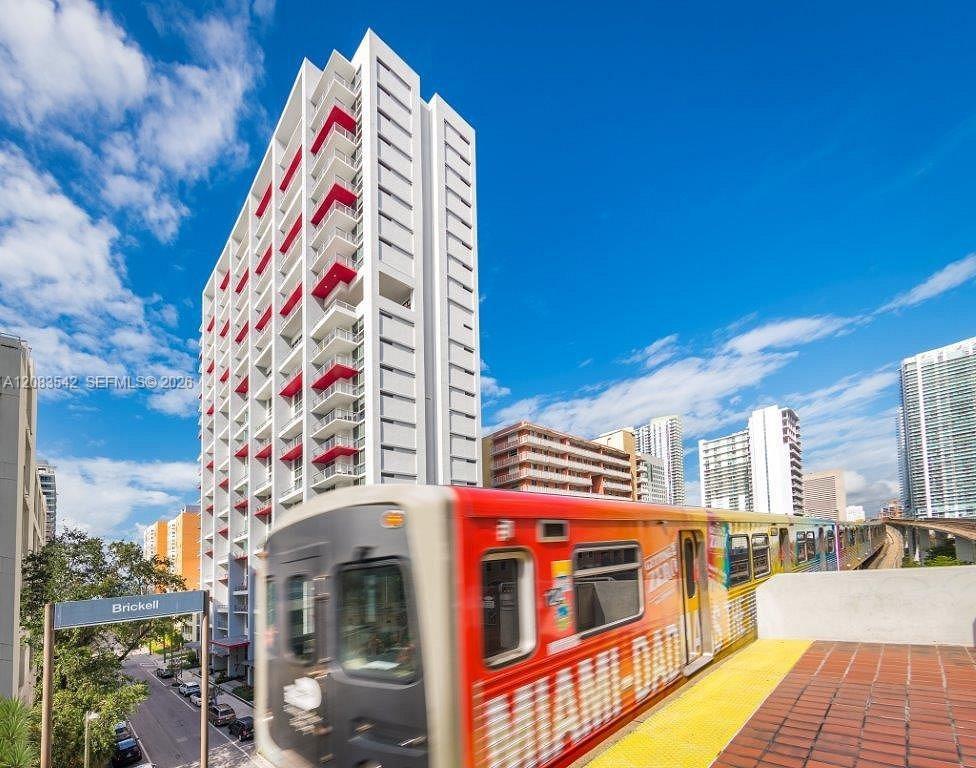 117 SW 10th Street # 2005, Miami FL 33130