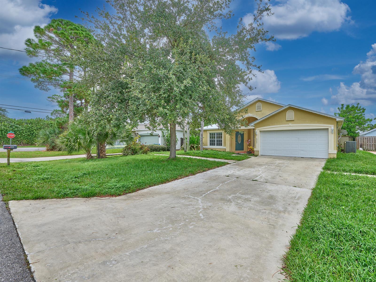 6022 LAUDERDALE Street, Jupiter FL 33458