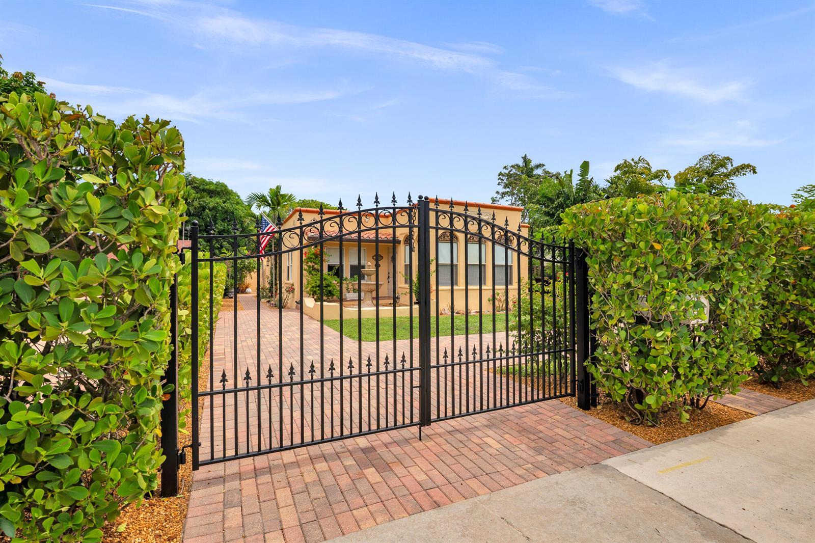 319 Plymouth Road, West Palm Beach FL 33405
