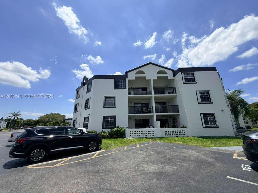 9715 Fontainebleau Blvd # E308, Miami FL 33172