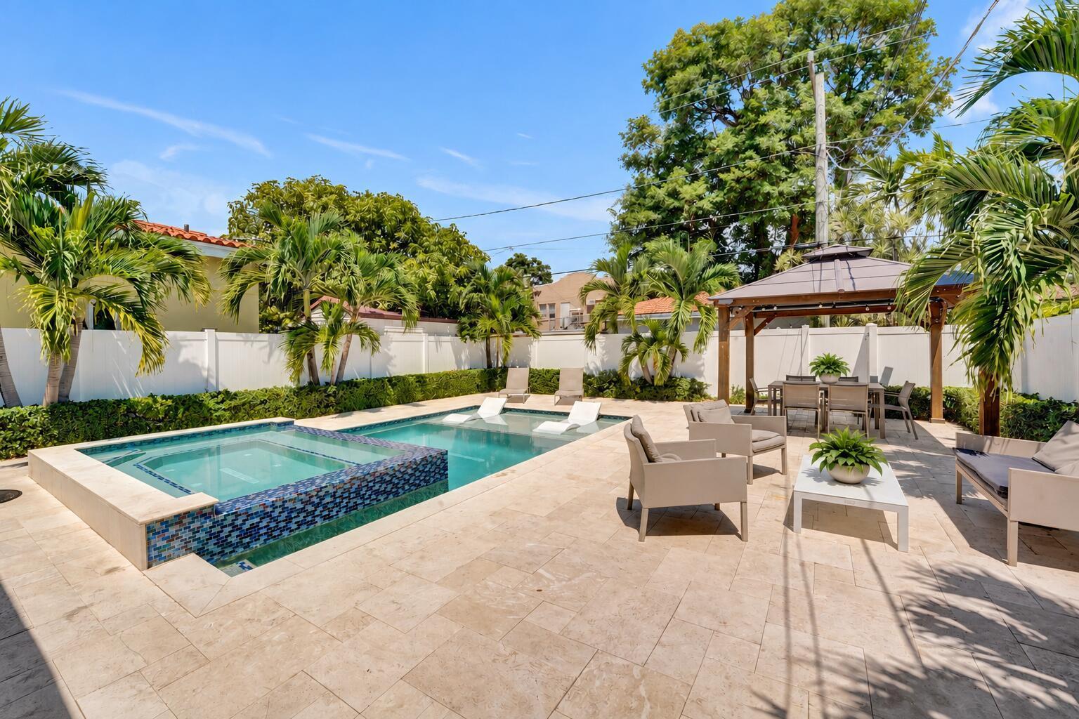 1535 Hollywood Boulevard, Hollywood FL 33020