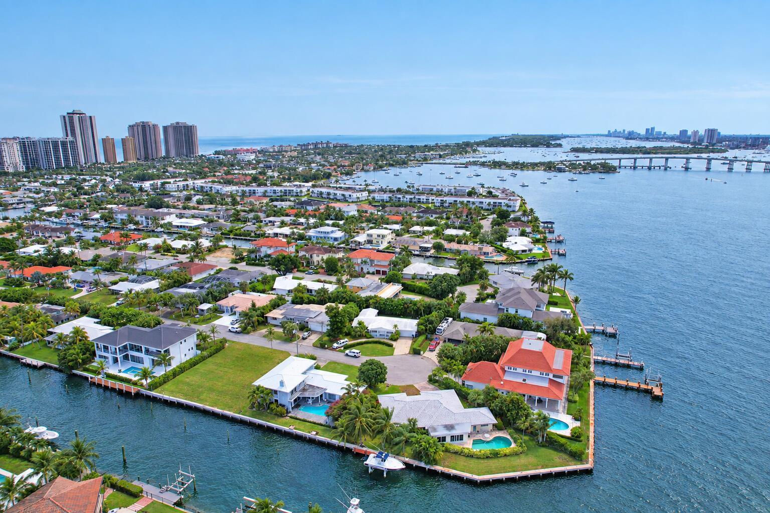 1050 Bimini Lane, Singer Island FL 33404