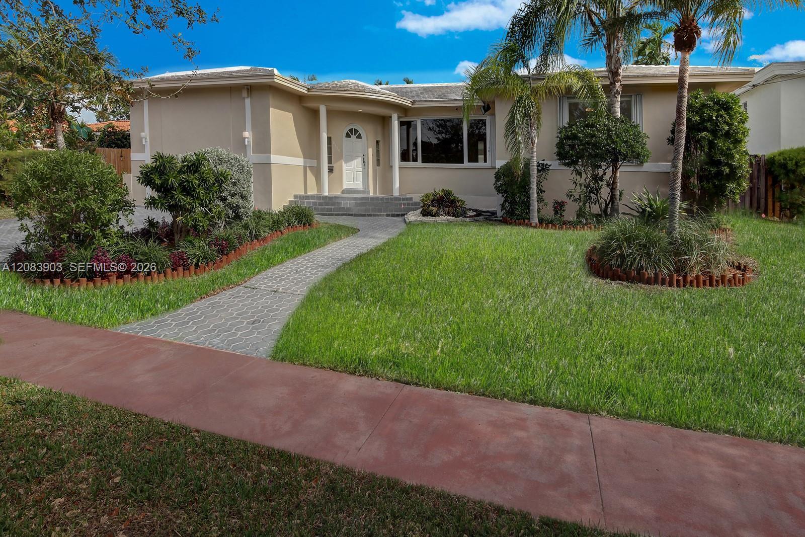 4555 N Jefferson Ave, Miami Beach FL 33140