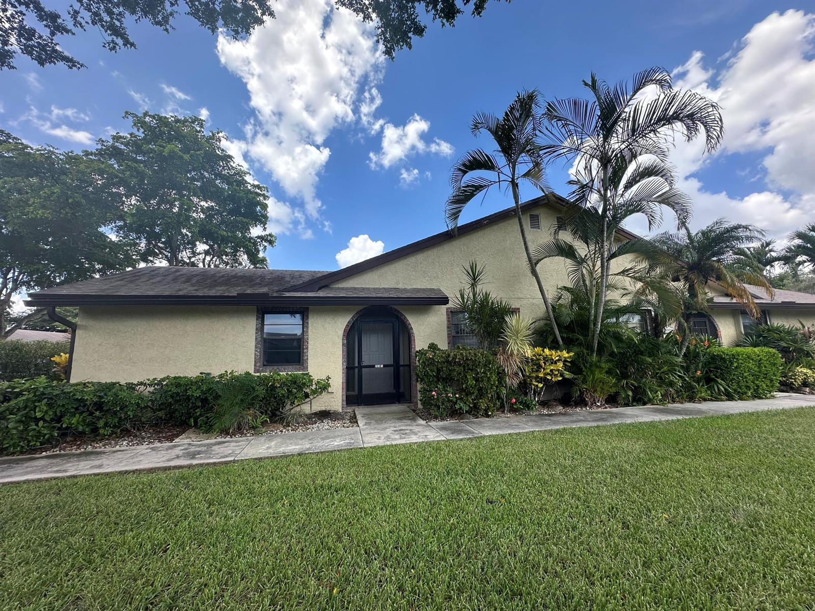 23301 BARLAKE Drive # 23, Boca Raton FL 33433
