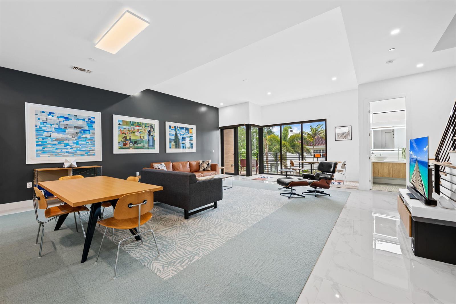 818 NE 2ND Street, Fort Lauderdale FL 33301