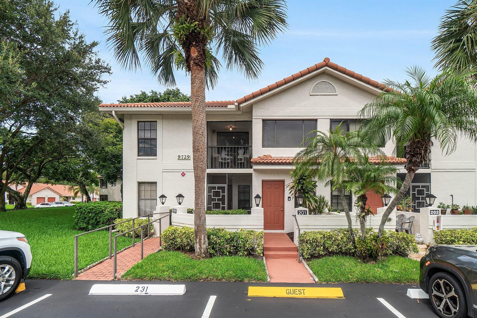 9729 SILLS Drive E # 201, Boynton Beach FL 33437