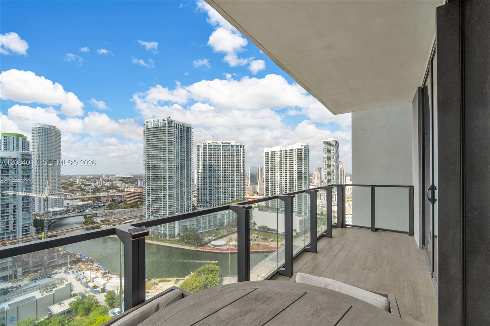 68 SE 6th St # 2406, Miami FL 33131