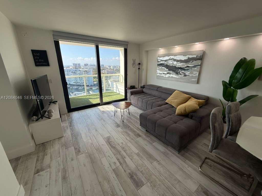 13499 Biscayne Blvd # 1414, North Miami FL 33181