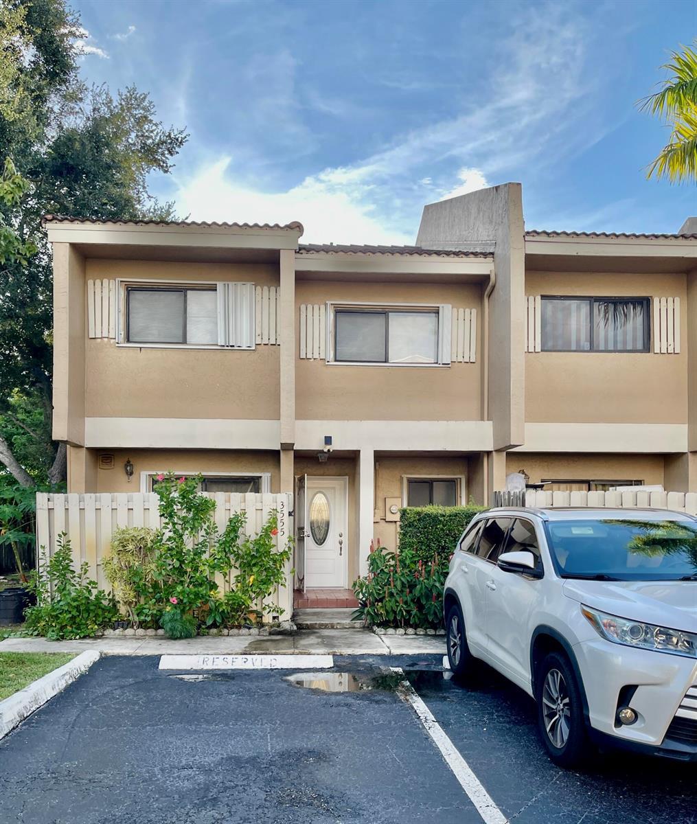 3555 NW 91st Lane, Sunrise FL 33351