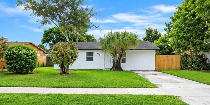 8201 SW 7th Ct, North Lauderdale FL 33068