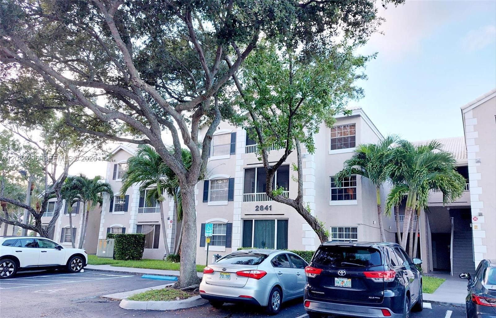 2841 N Oakland Forest Dr # 201, Oakland Park FL 33309