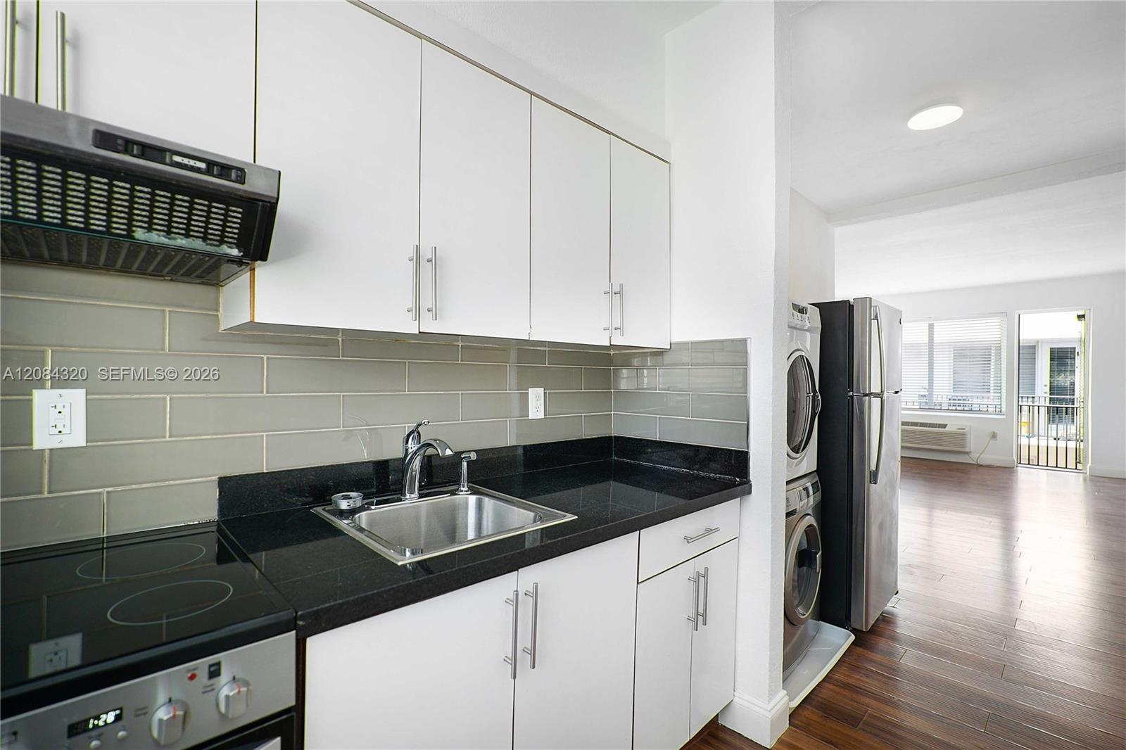 320 80th St # 14, Miami Beach FL 33141