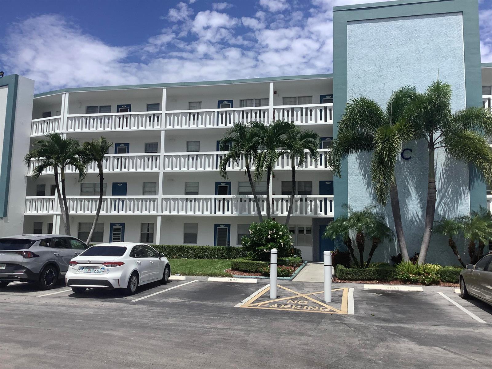 1045 EXETER C # 1045, Boca Raton FL 33434