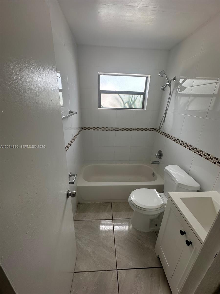 4120 SW 19th St # 1, West Park FL 33023