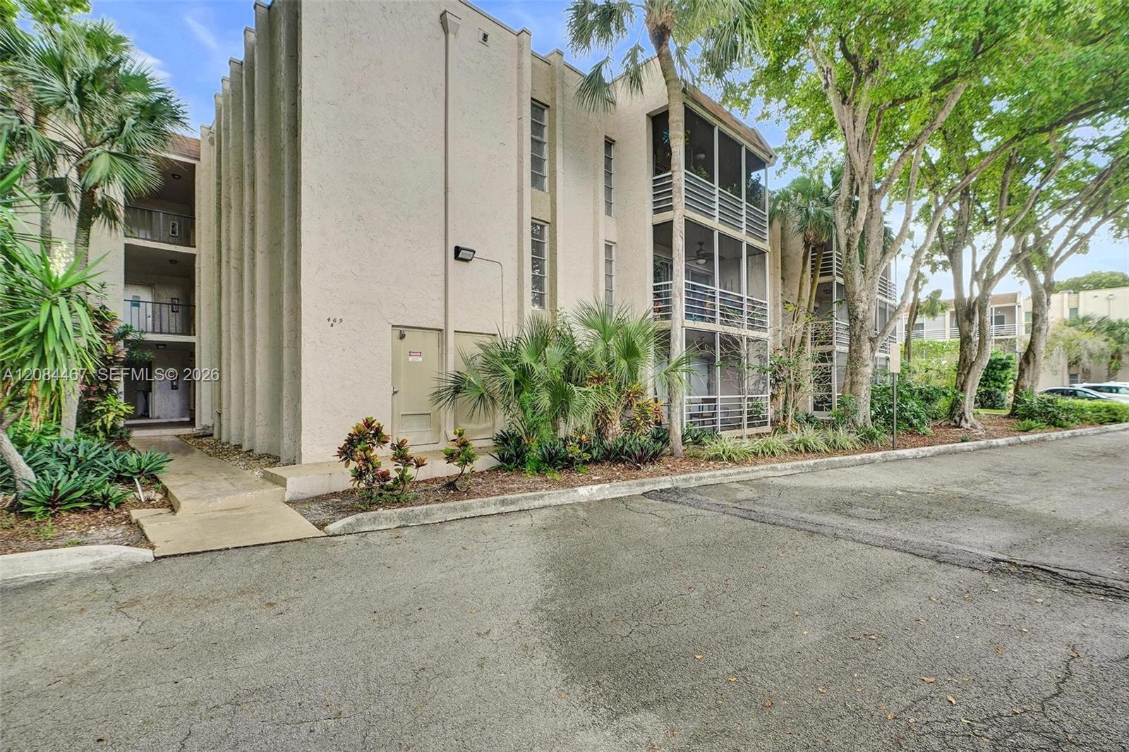 469 N Pine Island Rd # B306, Plantation FL 33324