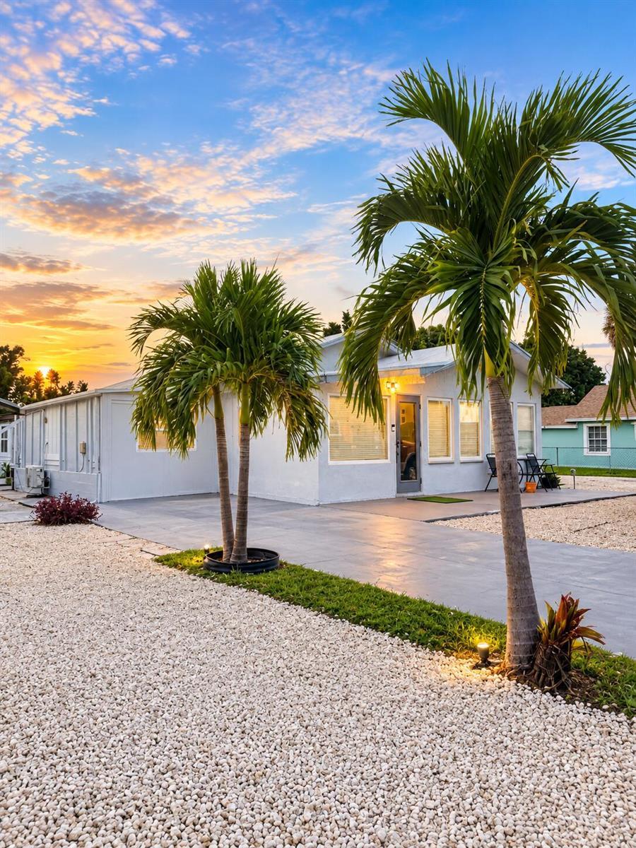 115 Walker Avenue, FL 33463