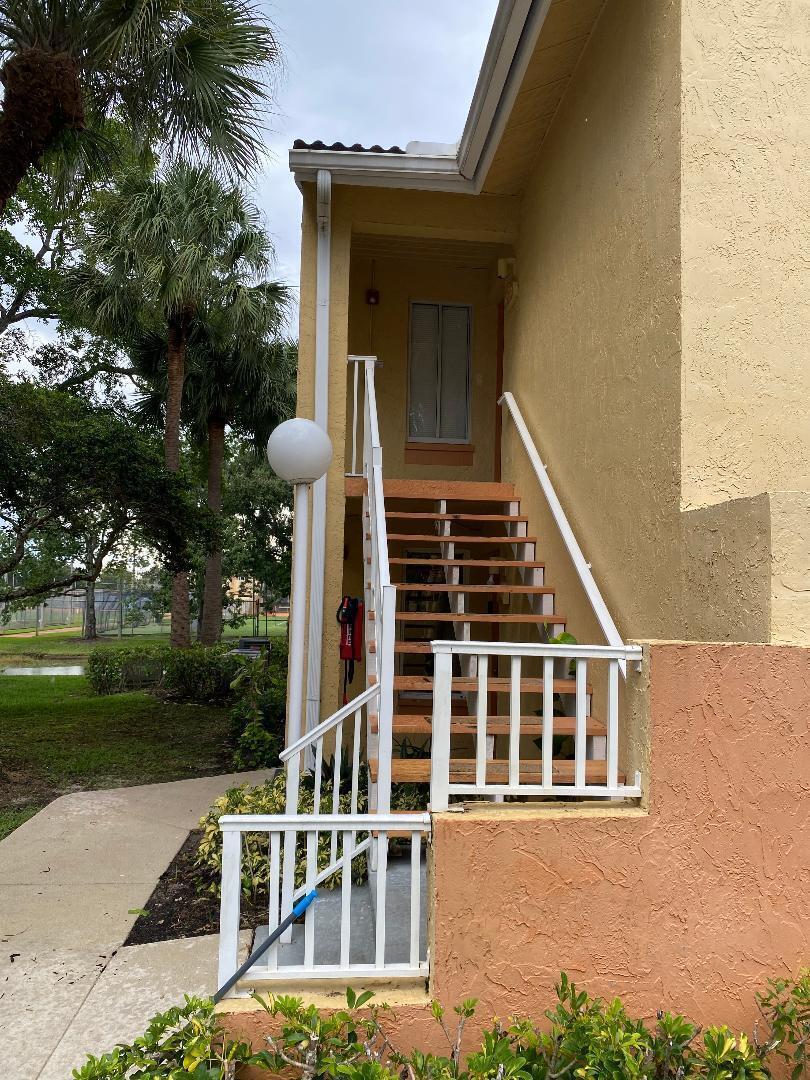 1095 CORAL CLUB Drive # 1095, Coral Springs FL 33071