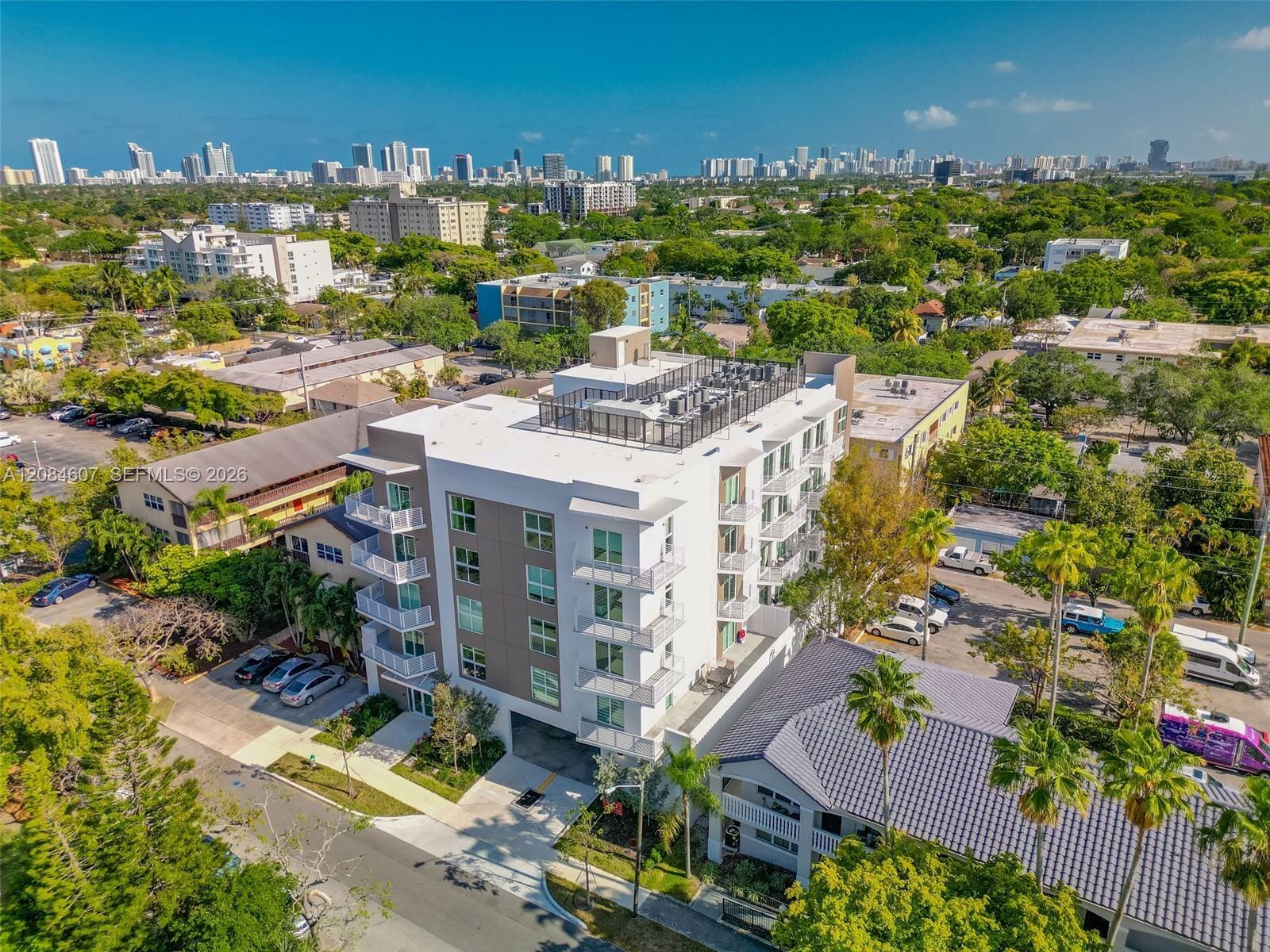 1938 Jackson St # 306, Hollywood FL 33020