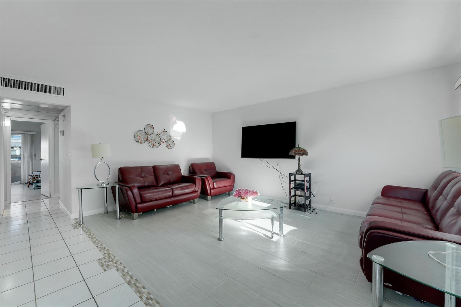 173 Valencia H, Delray Beach FL 33446