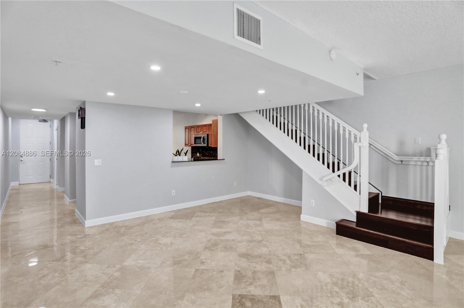 7564 SW 102nd St # 211, Pinecrest FL 33156