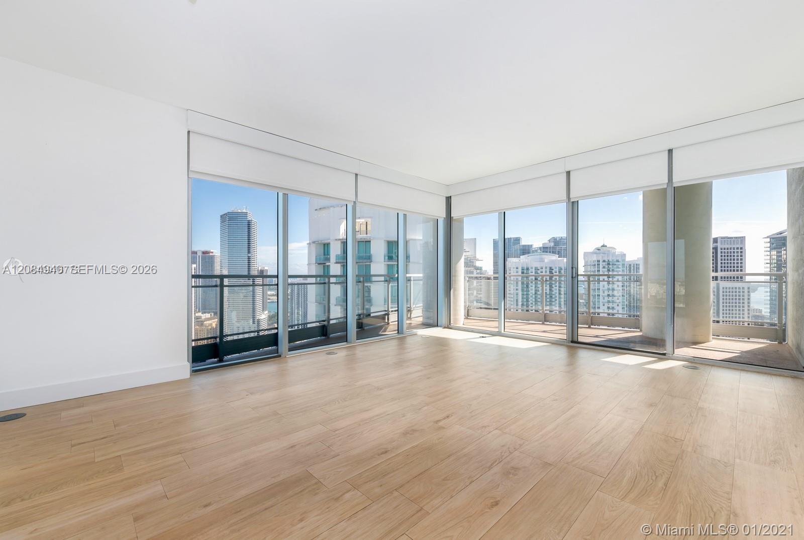 90 SW 3rd St # 4004, Miami FL 33130