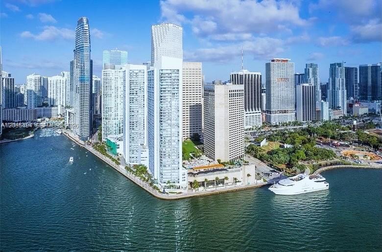335 S Biscayne Blvd # 1801, Miami FL 33131