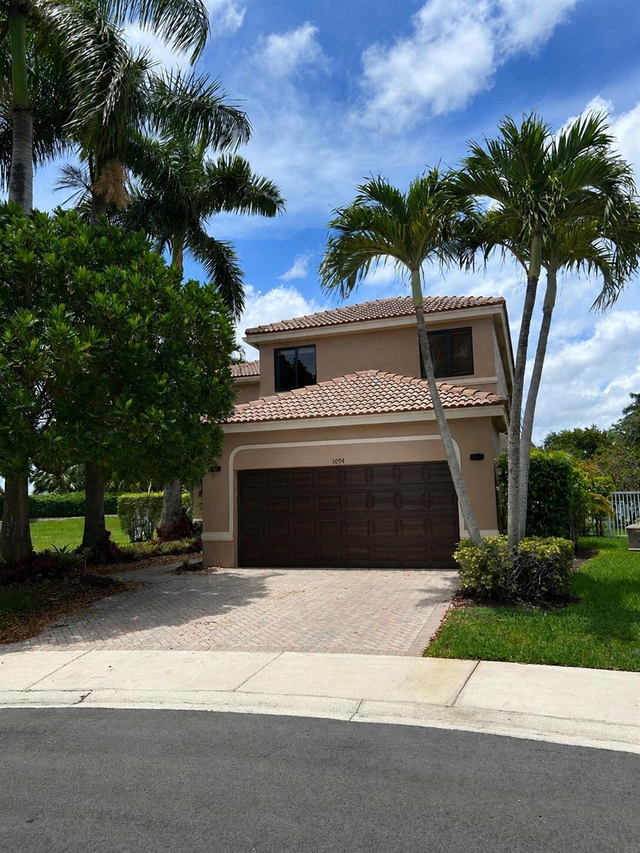 1094 BLUEWOOD Terrace, Weston FL 33327