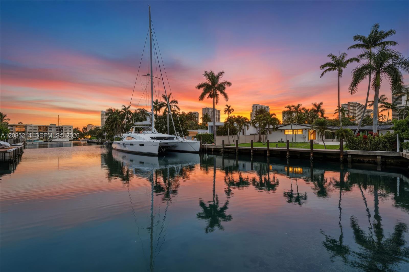 536 Hibiscus Dr, Hallandale Beach FL 33009
